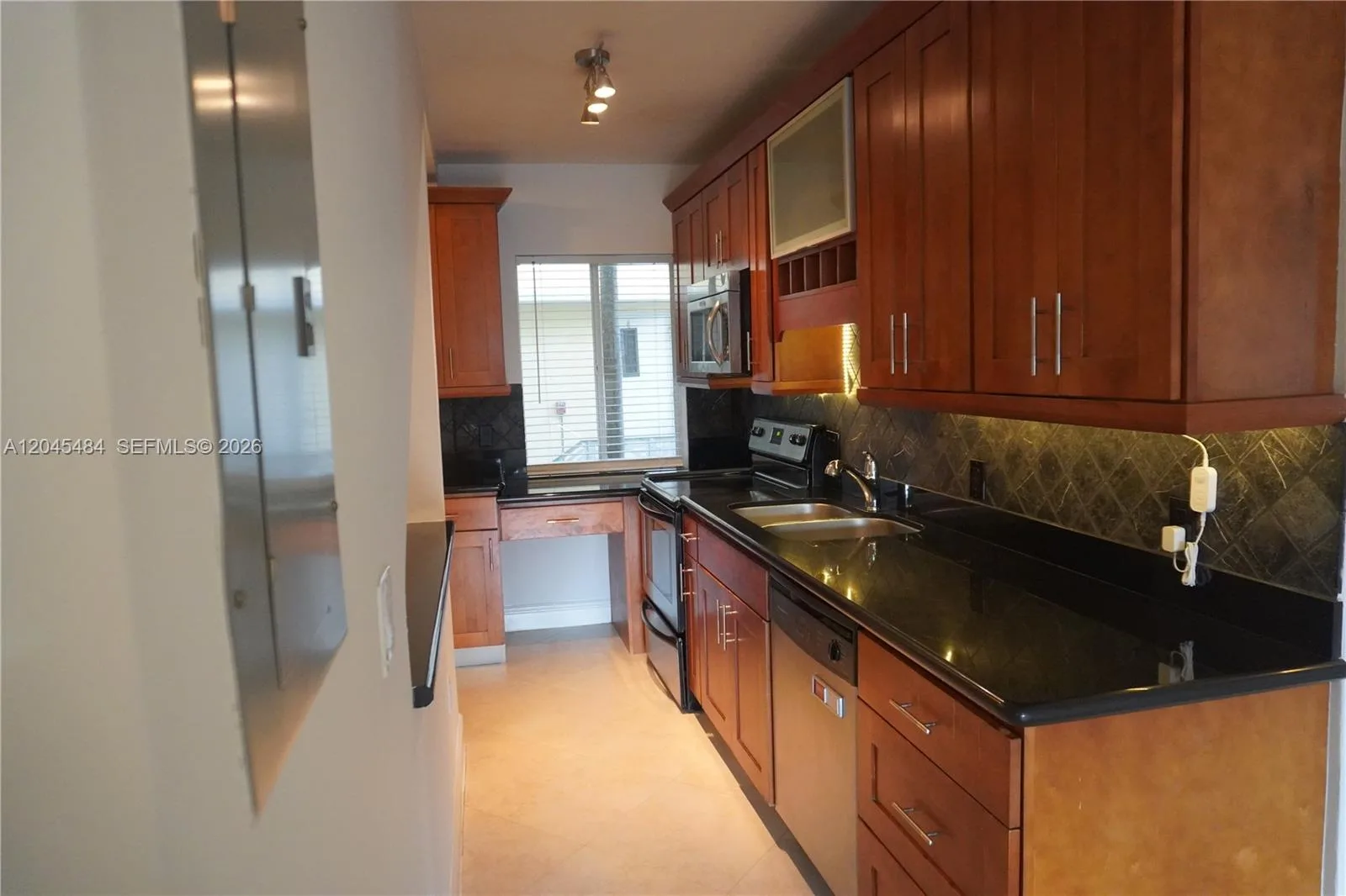 2880 Pine Tree Dr # 2, Miami Beach, FL 33140