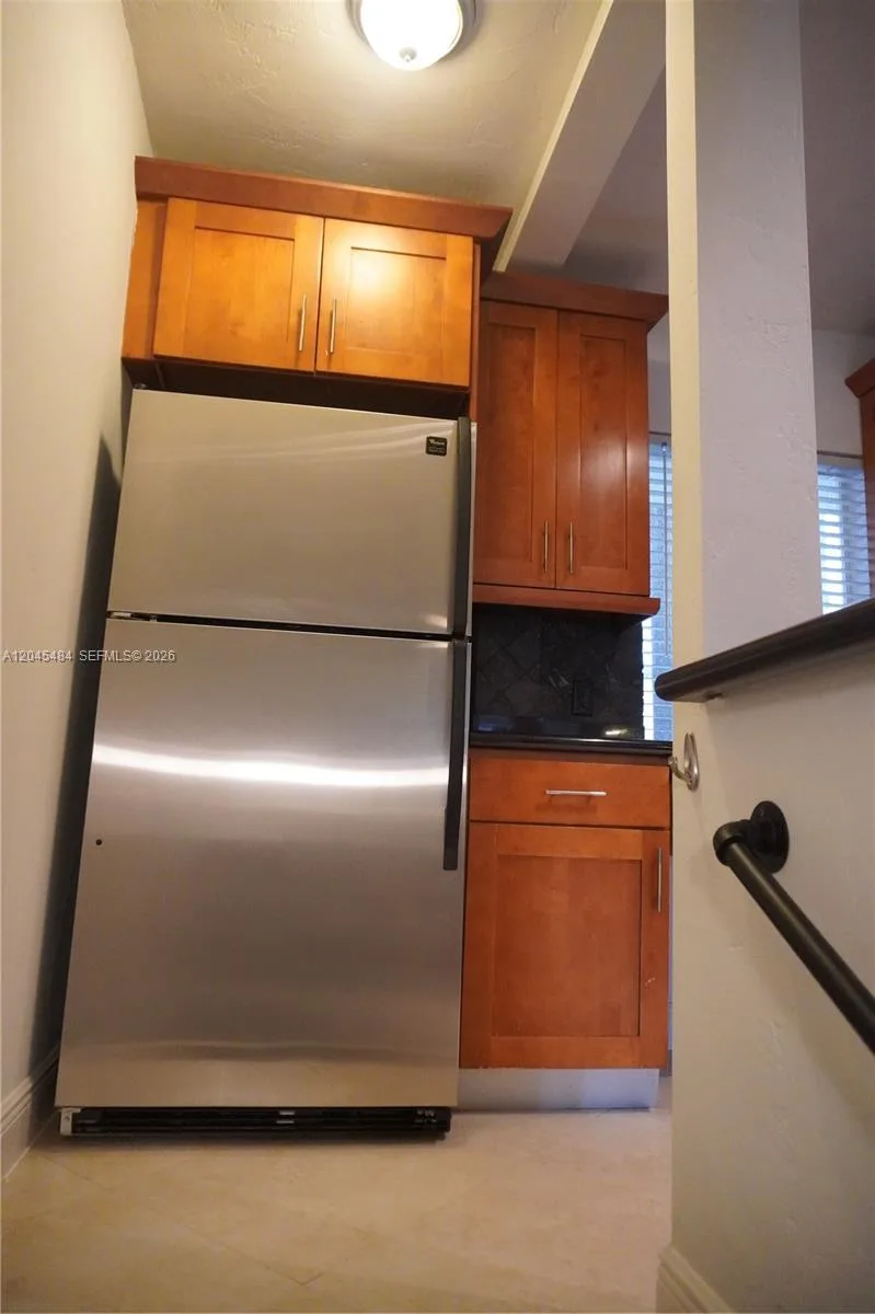 2880 Pine Tree Dr # 2, Miami Beach, FL 33140 photo 3