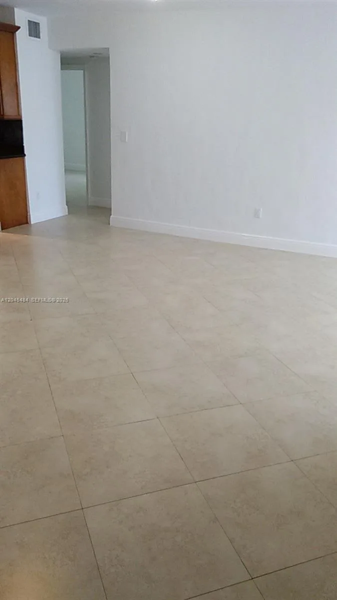 2880 Pine Tree Dr # 2, Miami Beach, FL 33140 photo 4