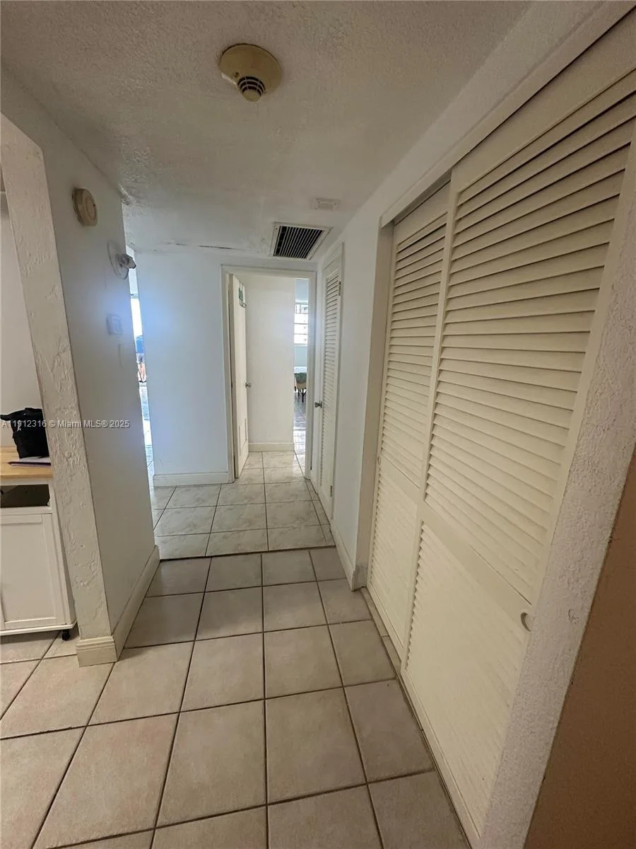 19390 Collins Ave # 1019, Sunny Isles Beach, FL 33160 photo 5