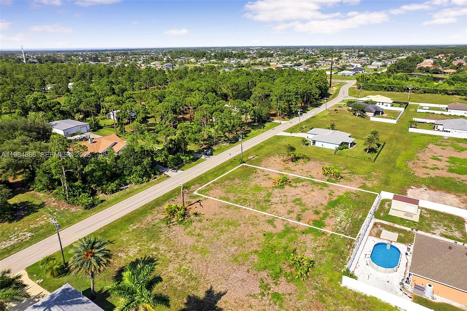 614 Jacaranda Pkwy E, Cape Coral, FL 33909 photo 4