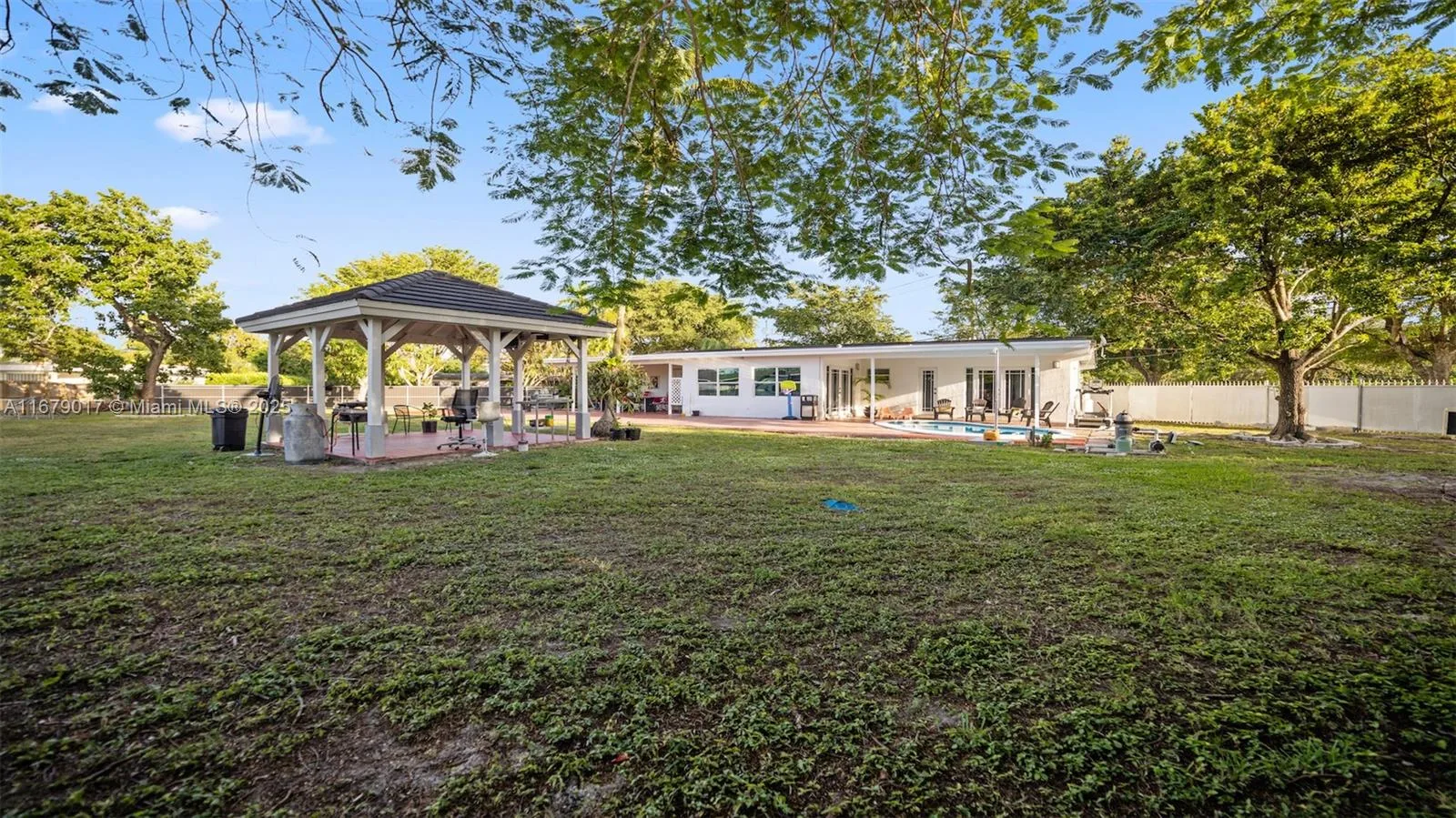 13550 SW 99th Pl, Miami, FL 33176 photo 9
