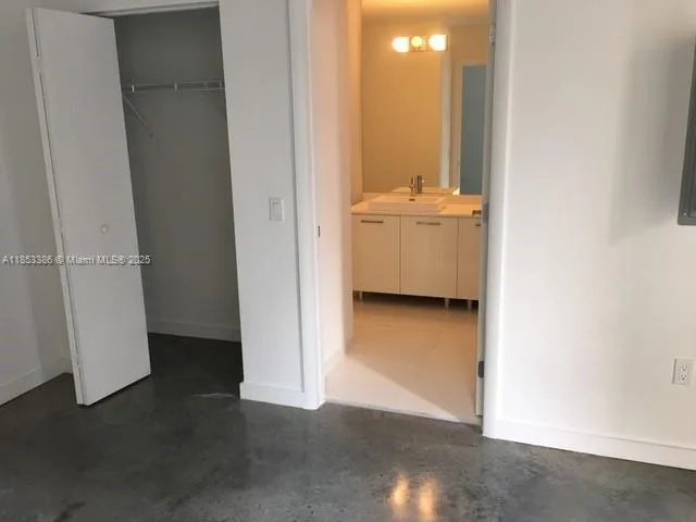 151 SE 1 Street # 406, Miami, FL 33131 photo 6
