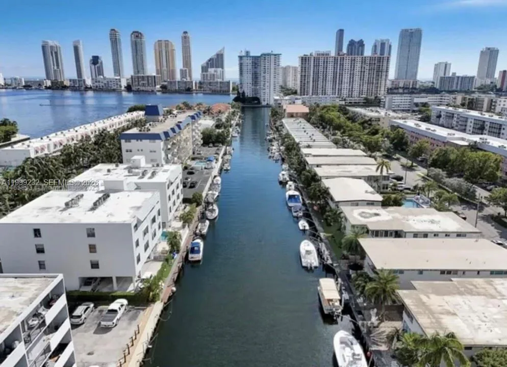 3681 NE 170th St # 4, North Miami Beach, FL 33160 photo 2
