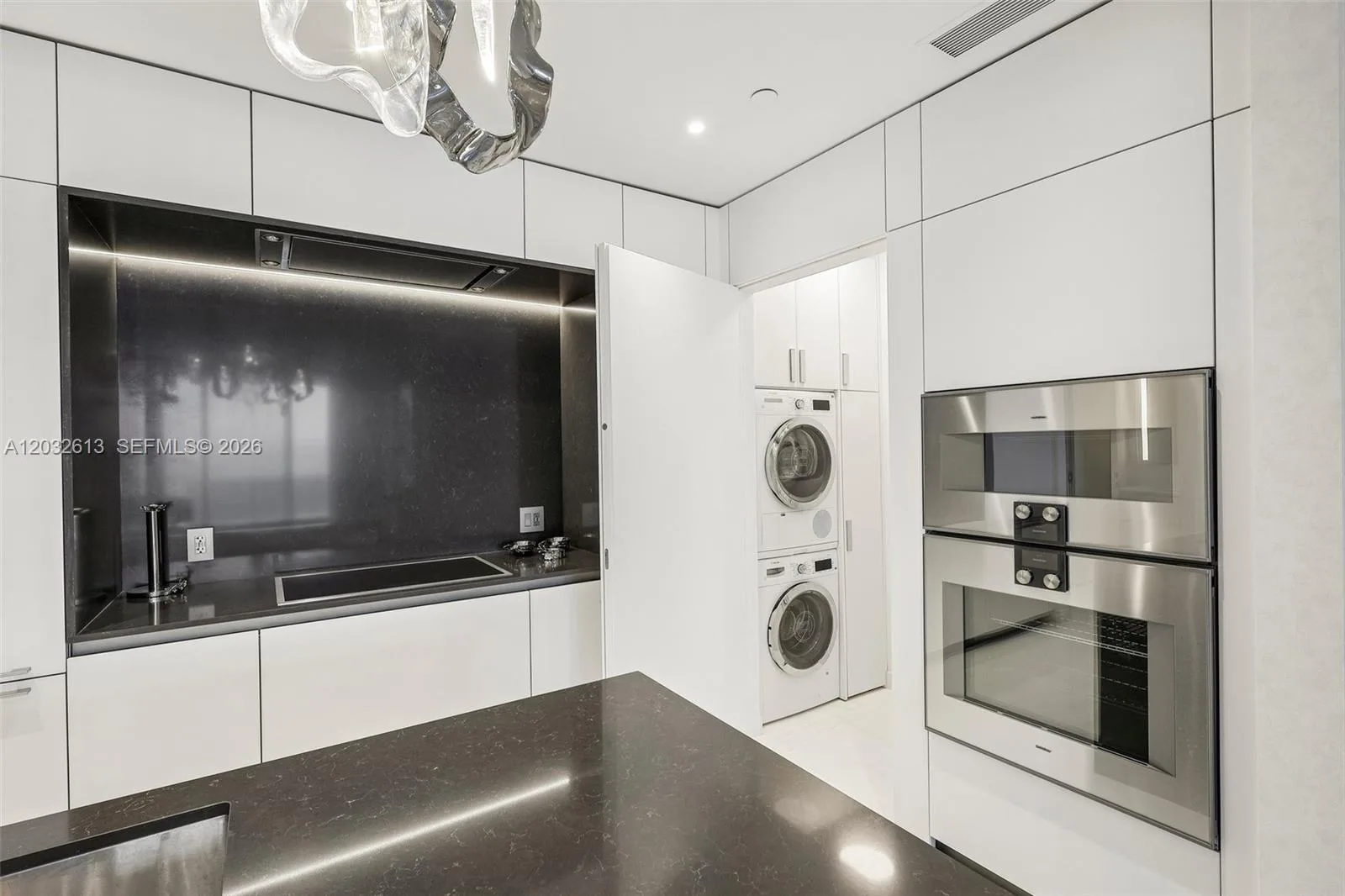 300 Biscayne Boulevard Way # 3305W, Miami, FL 33131 photo 12