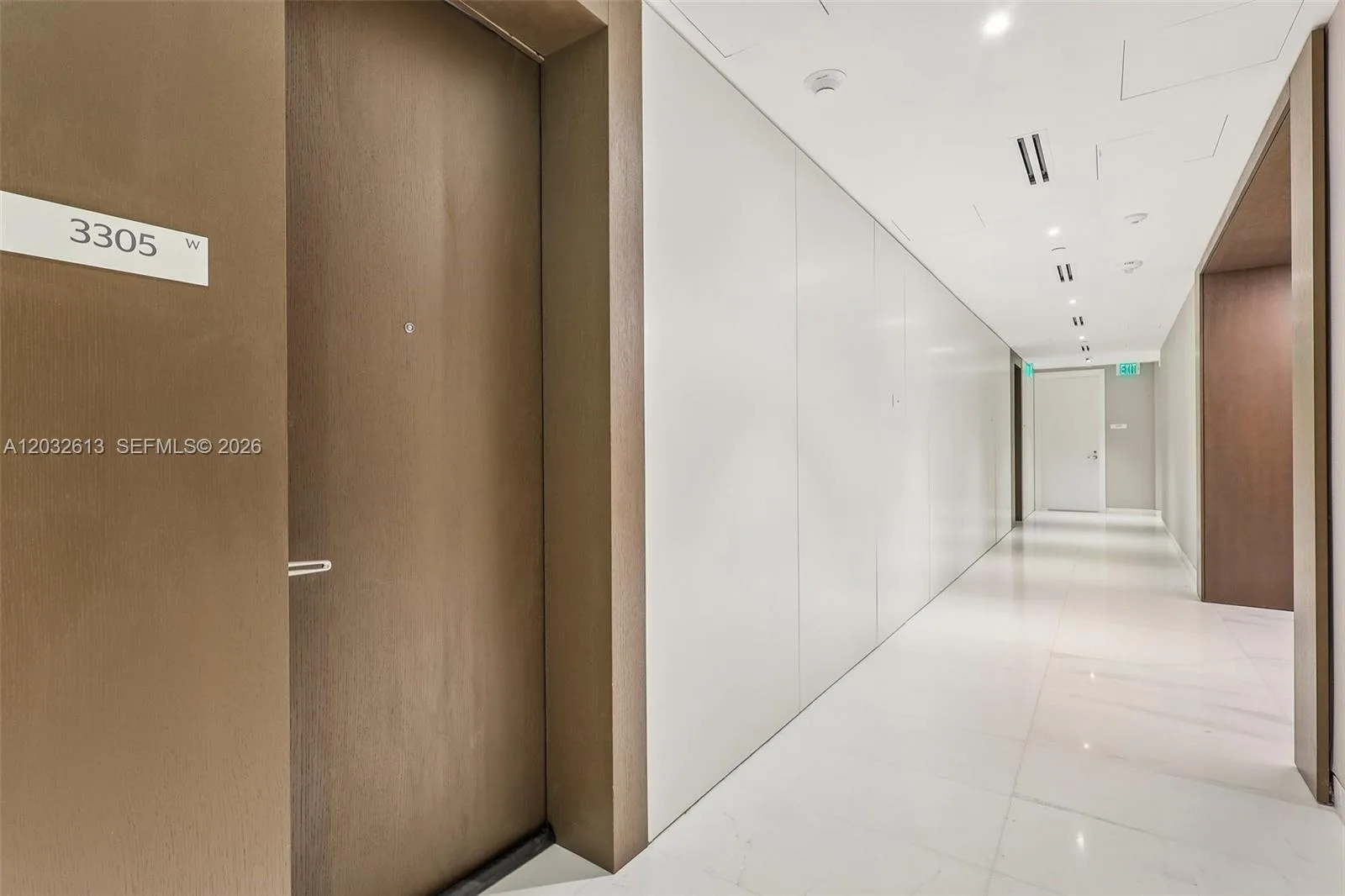300 Biscayne Boulevard Way # 3305W, Miami, FL 33131 photo 2