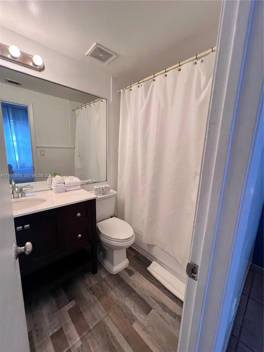 918 Ocean Dr # 302, Miami Beach, FL 33139 photo 13