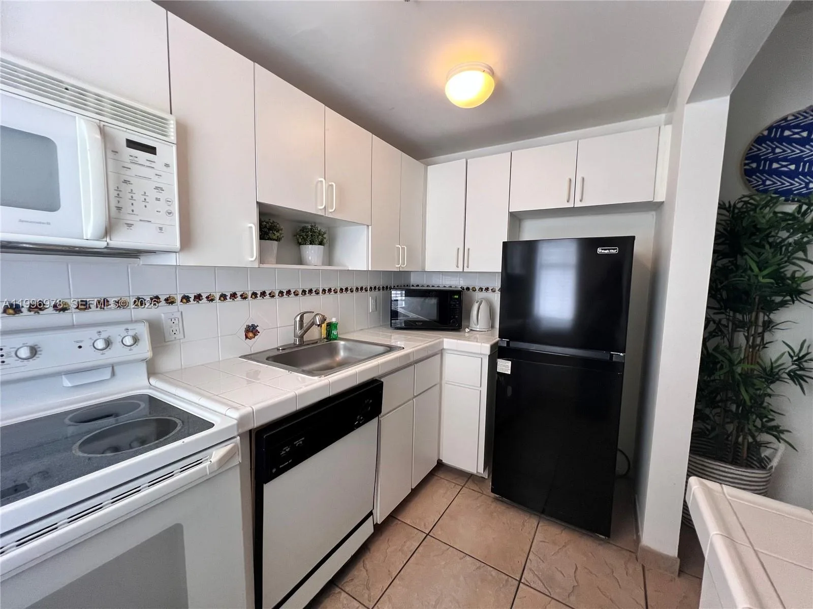 918 Ocean Dr # 302, Miami Beach, FL 33139 photo 8