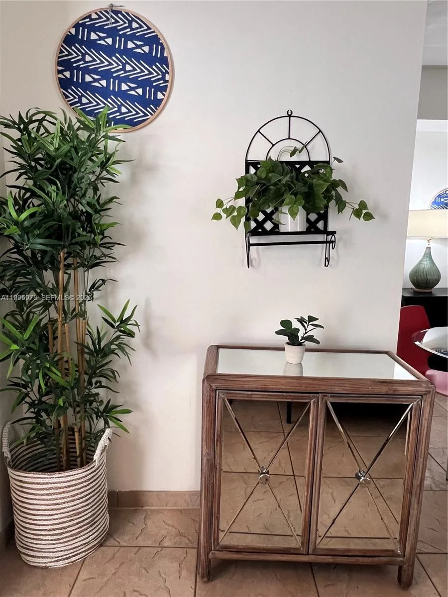 918 Ocean Dr # 302, Miami Beach, FL 33139 photo 9