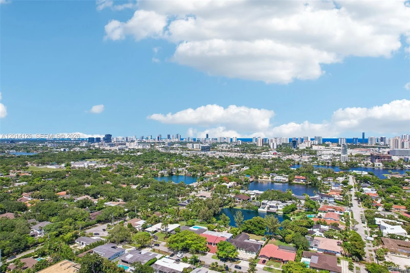 19805 NE 22nd Ave, Miami, FL 33180 photo 11