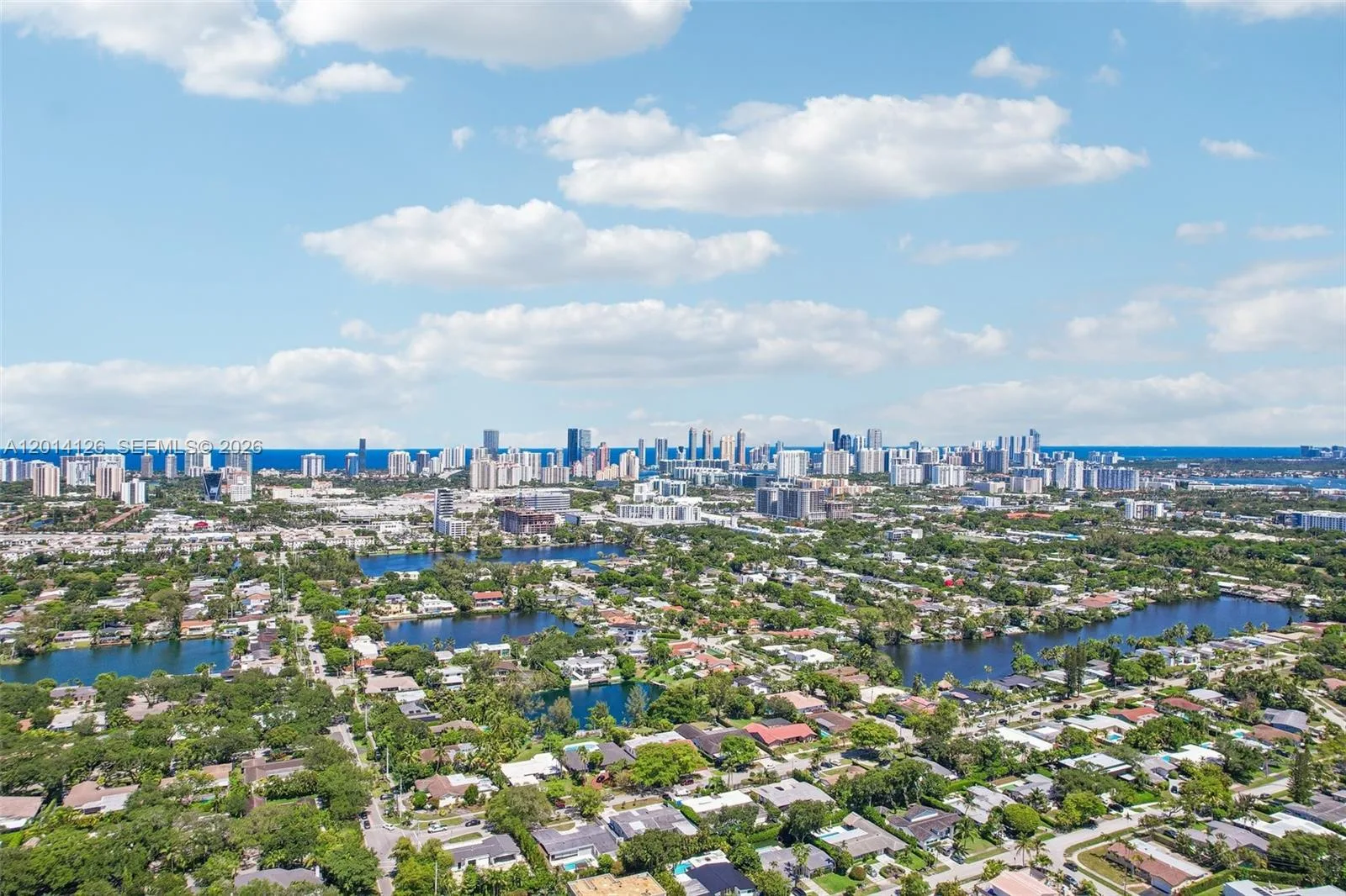 19805 NE 22nd Ave, Miami, FL 33180 photo 12