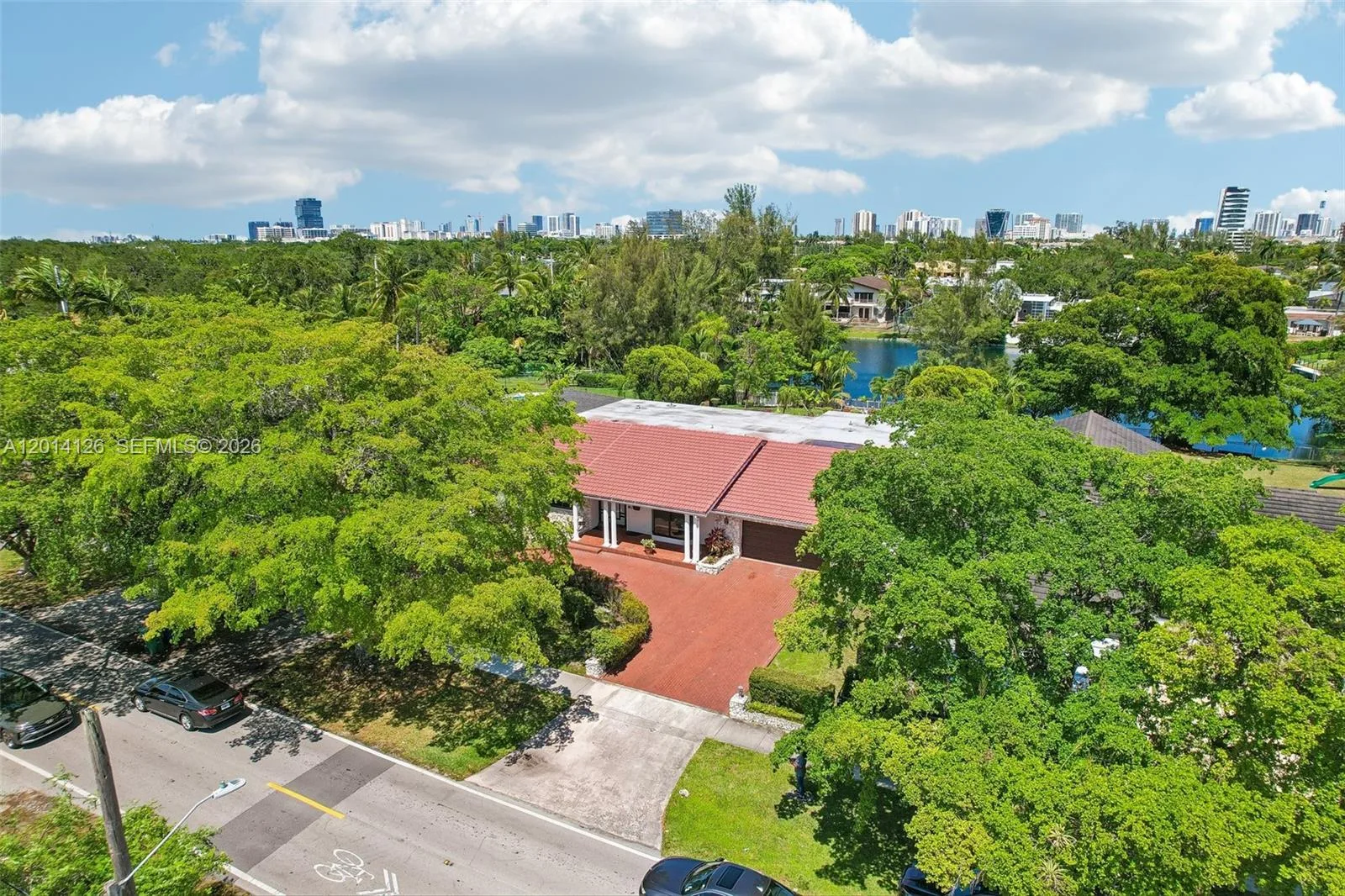 19805 NE 22nd Ave, Miami, FL 33180 photo 3