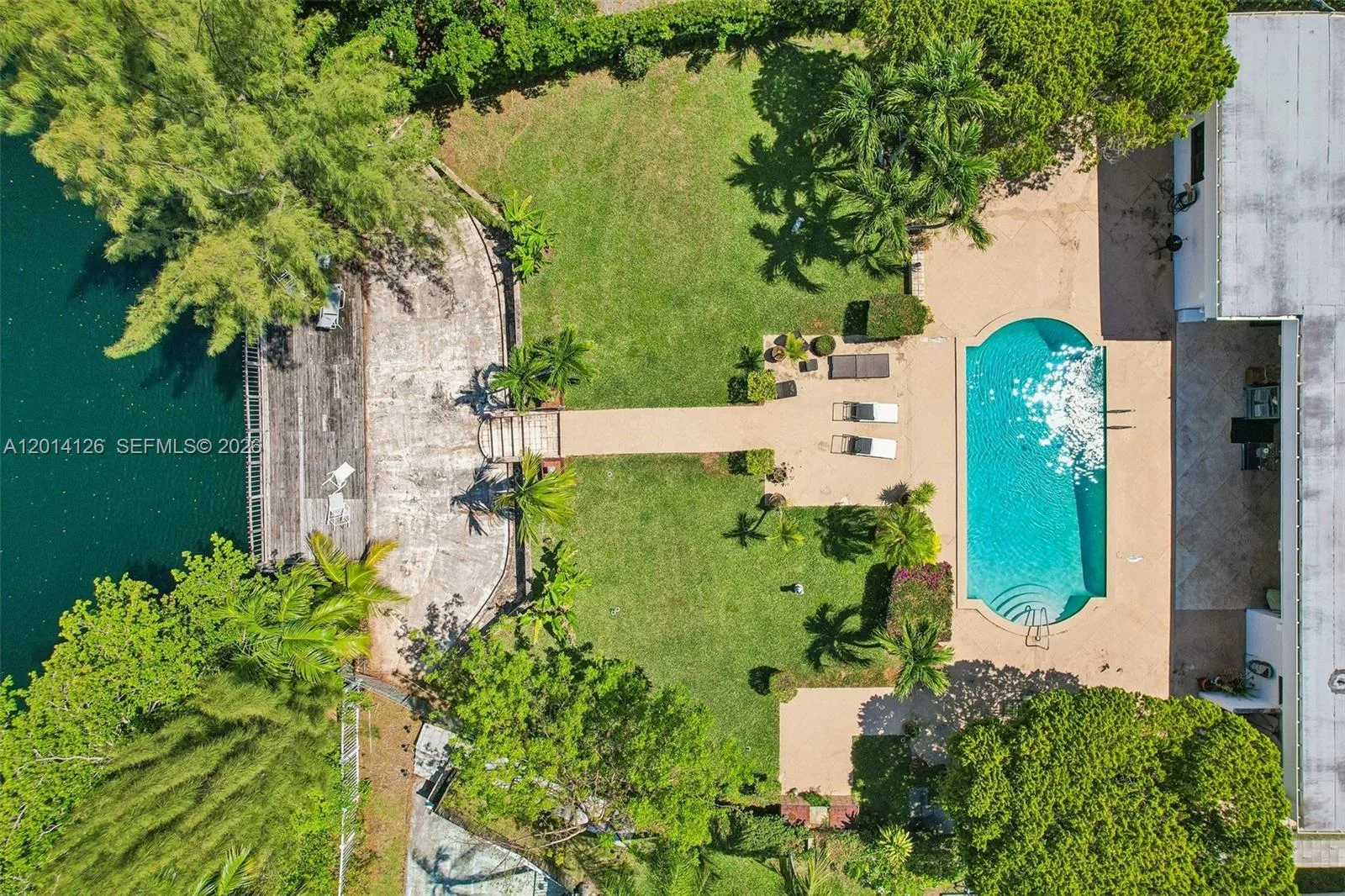19805 NE 22nd Ave, Miami, FL 33180 photo 7