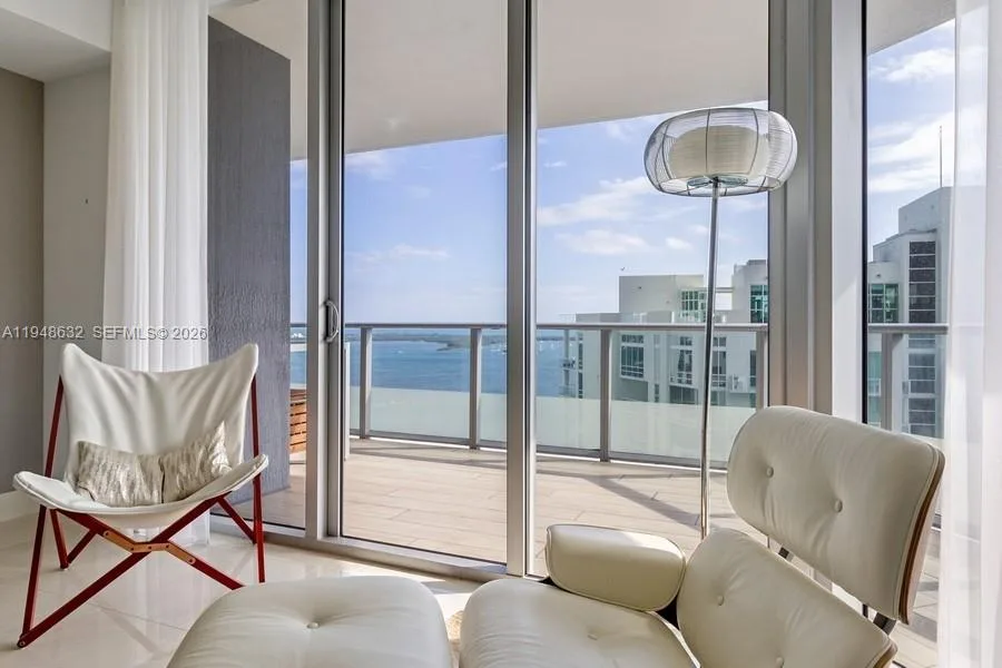1300 Brickell Bay Dr # 2803, Miami, FL 33131