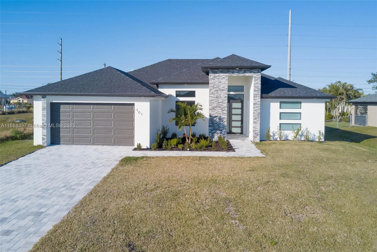 101 NE 23rd Terr, Cape Coral, FL 33909