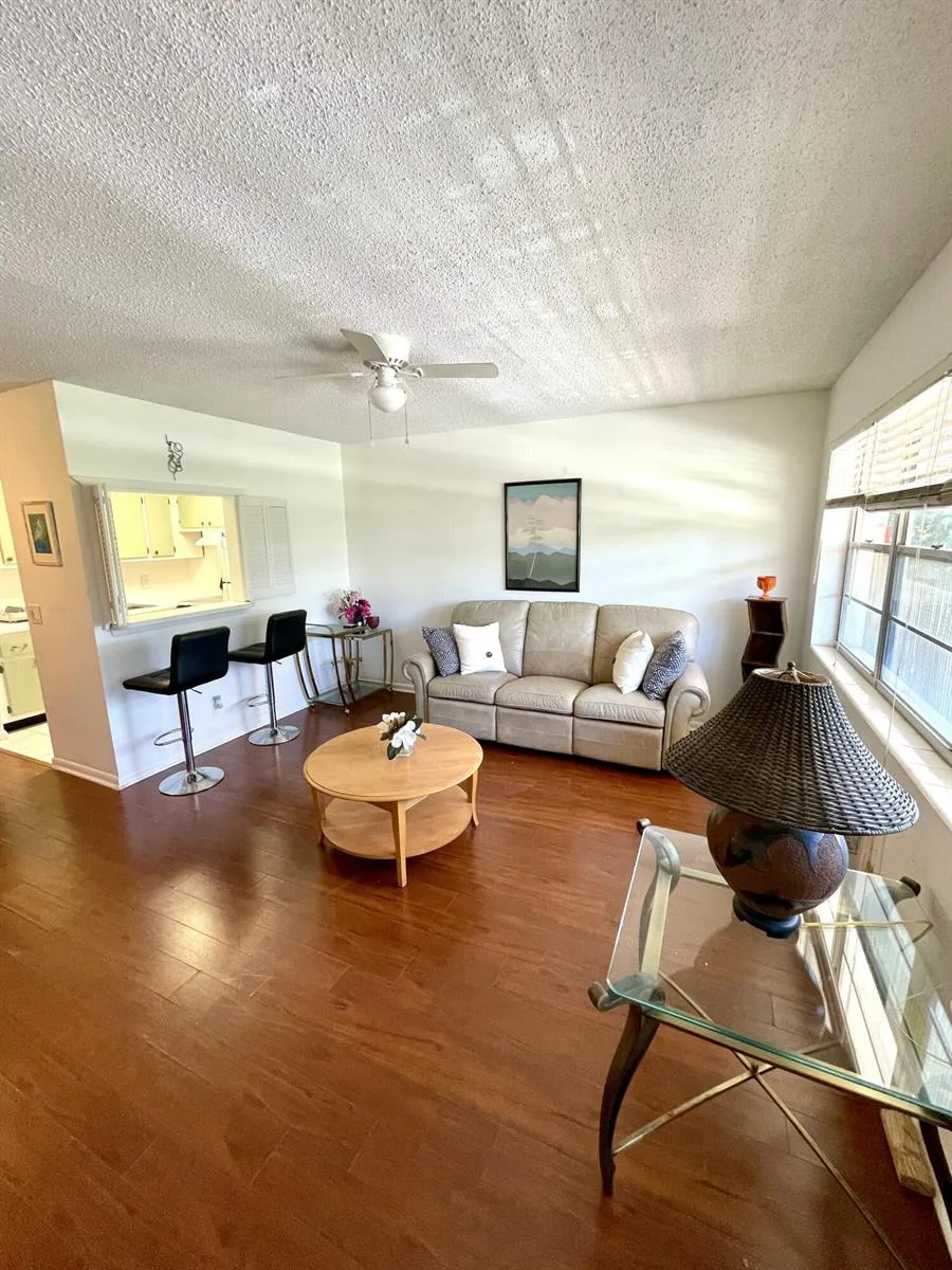 201 Canterbury I, West Palm Beach, FL 33417 photo 3