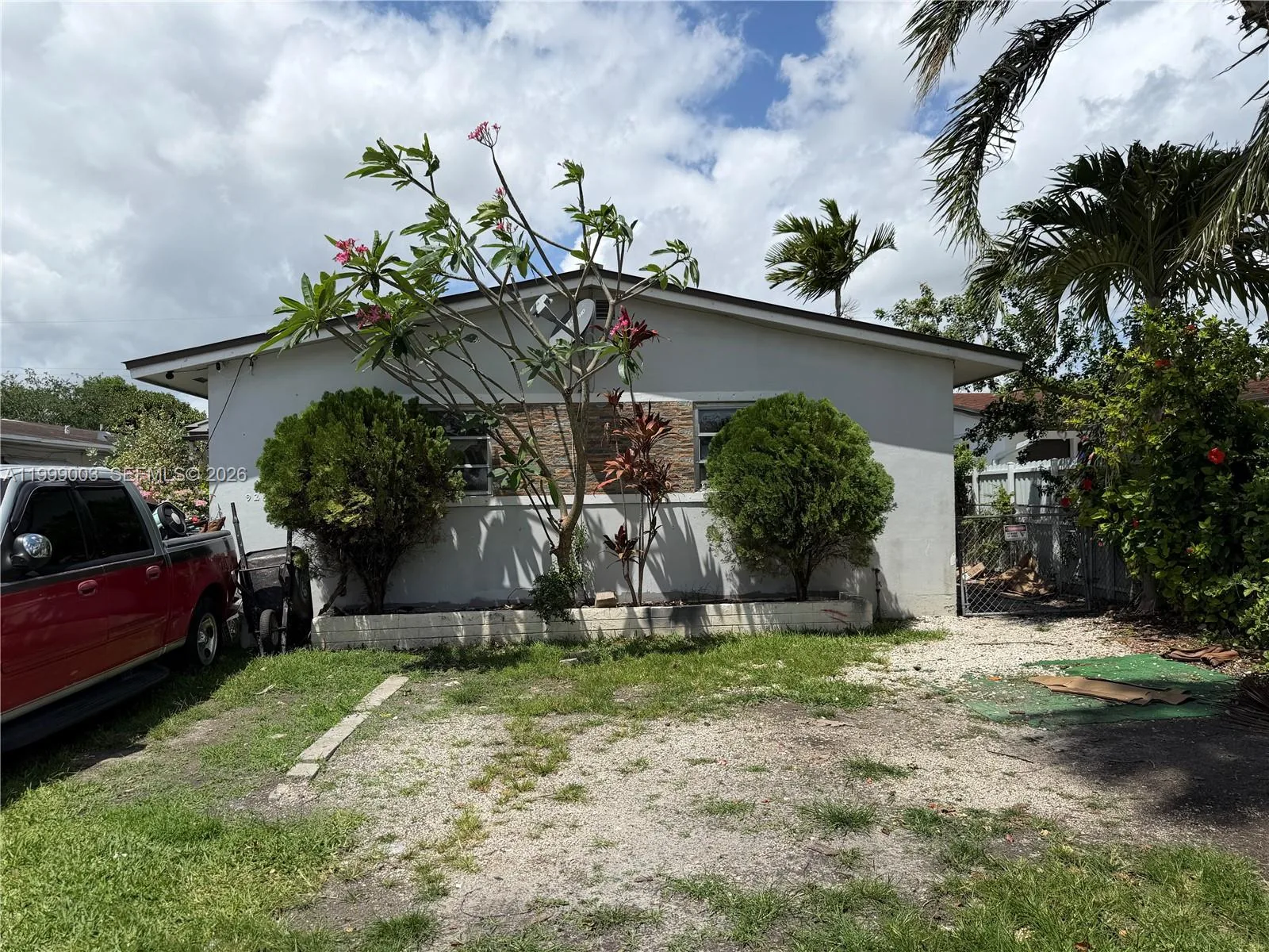 9283 SW 39th St, Miami, FL 33165