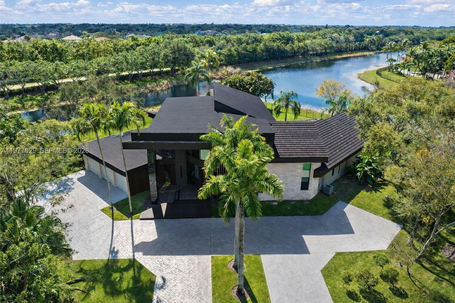 3560 Paddock Rd, Weston, FL 33331 photo 2