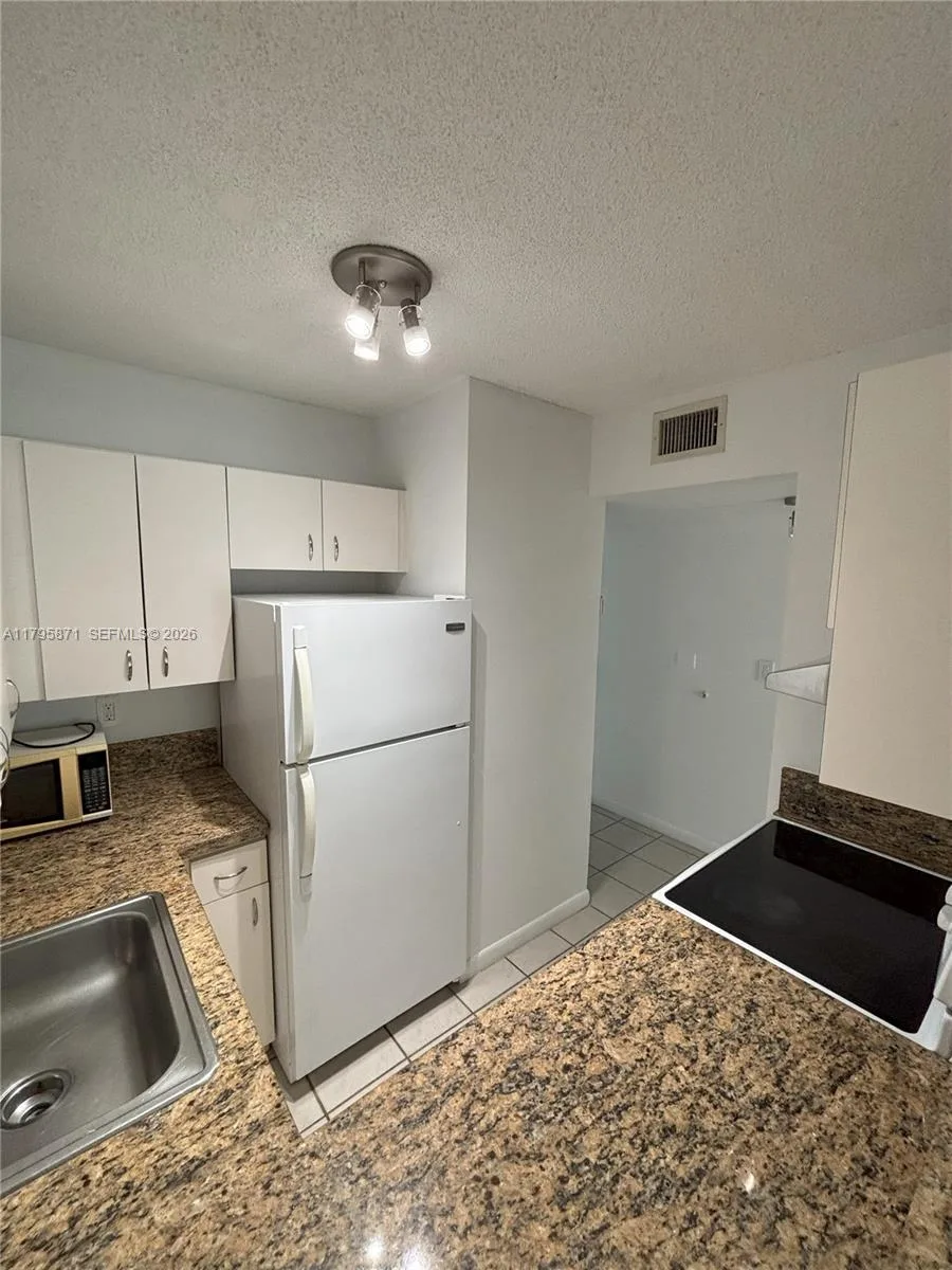 126 SW 17th Rd # 505, Miami, FL 33129 photo 13