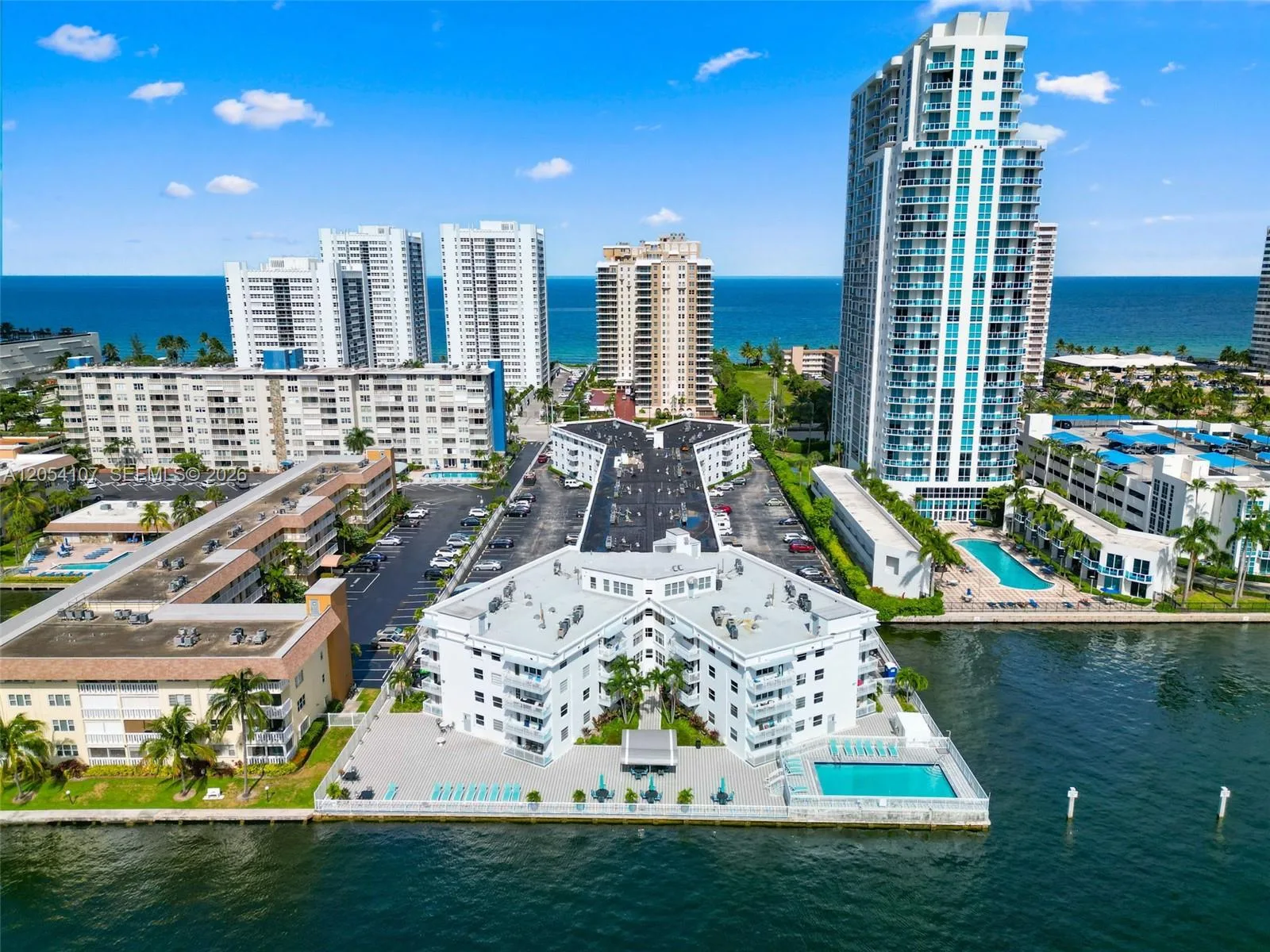 1913 S Ocean Dr # 208, Hallandale Beach, FL 33009