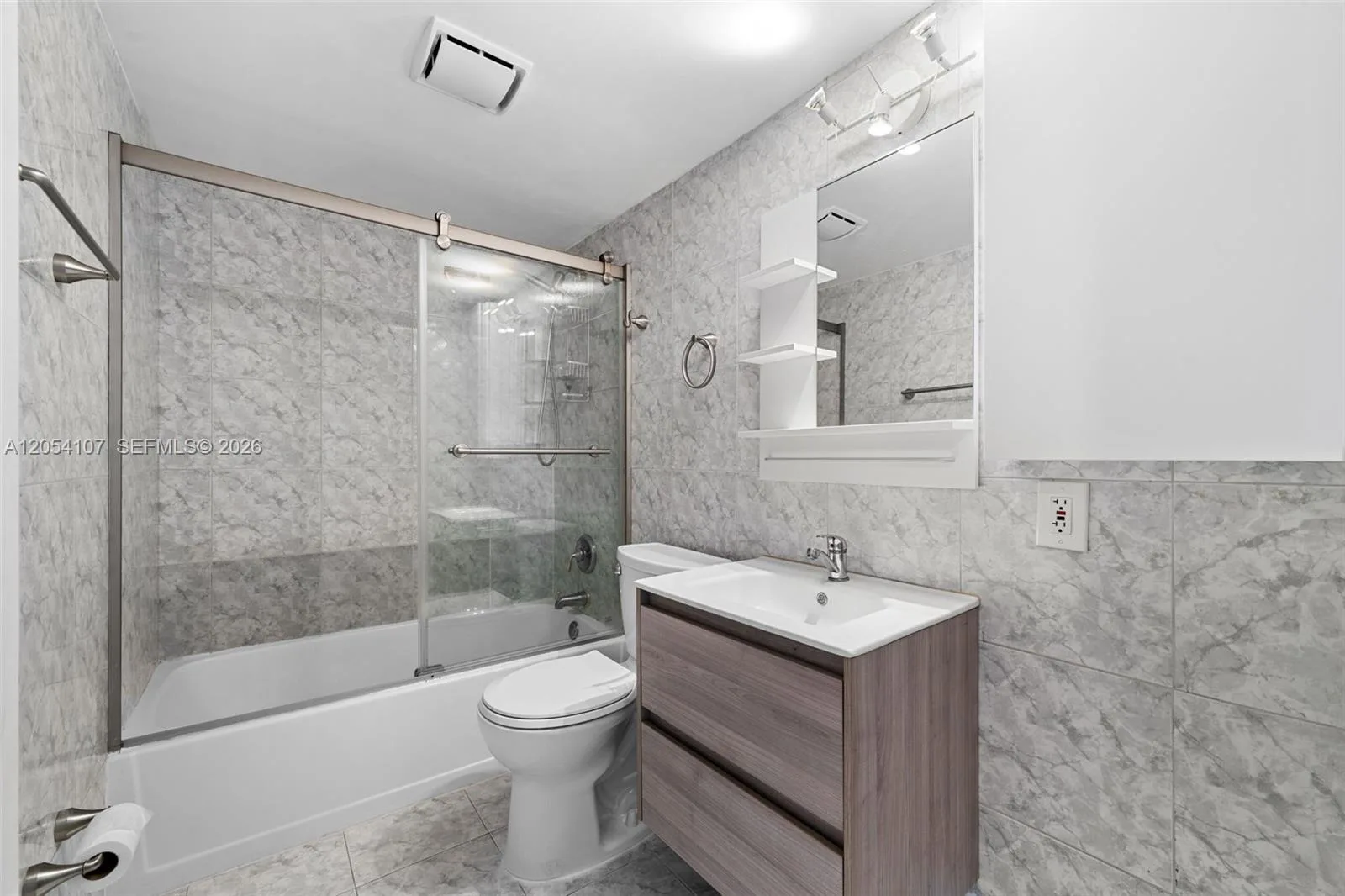 1913 S Ocean Dr # 208, Hallandale Beach, FL 33009 photo 11