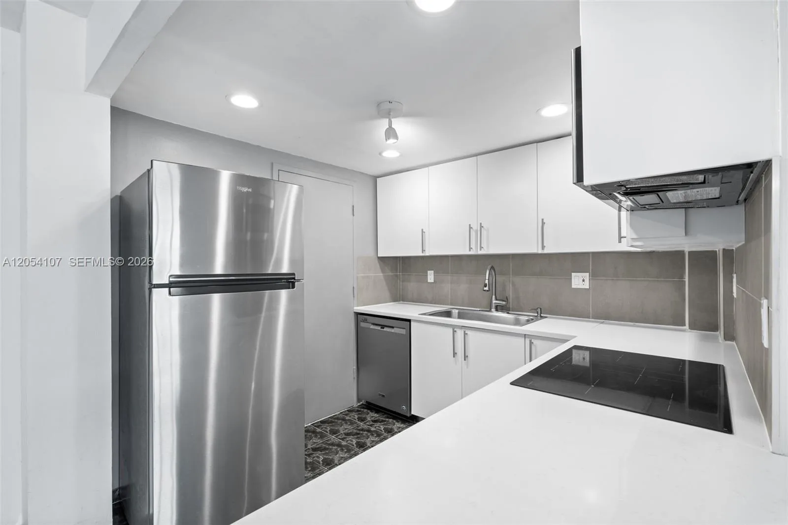1913 S Ocean Dr # 208, Hallandale Beach, FL 33009 photo 4