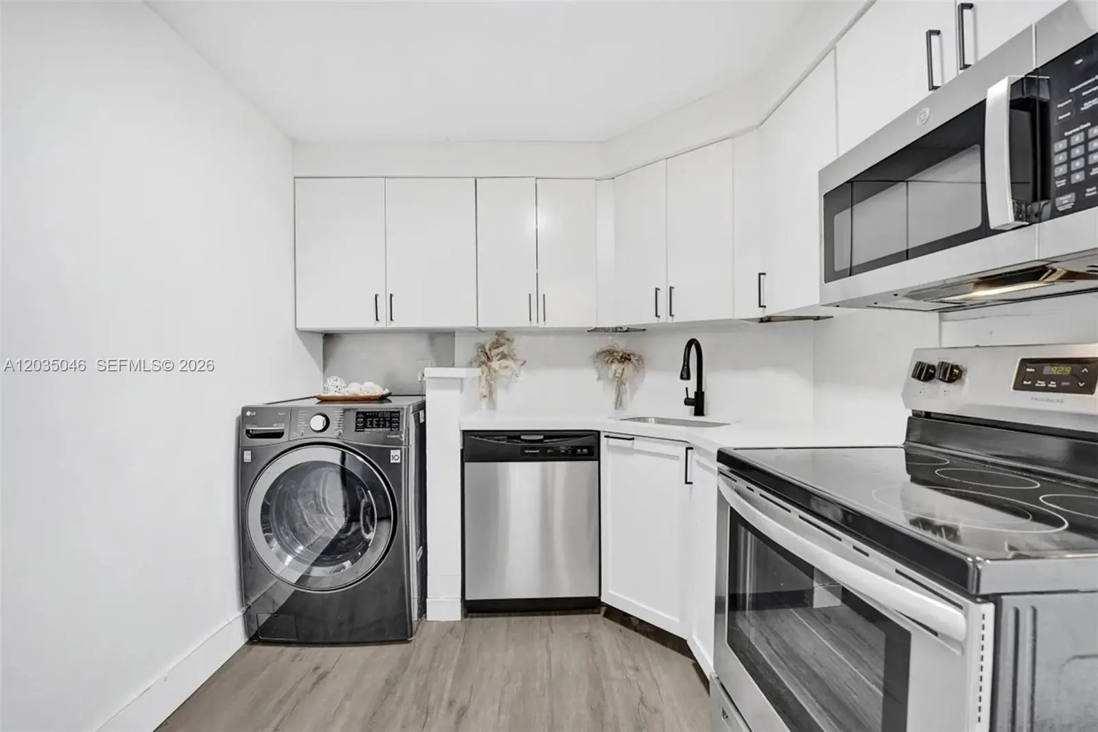 5225 Collins Ave # 1606, Miami Beach, FL 33140 photo 10