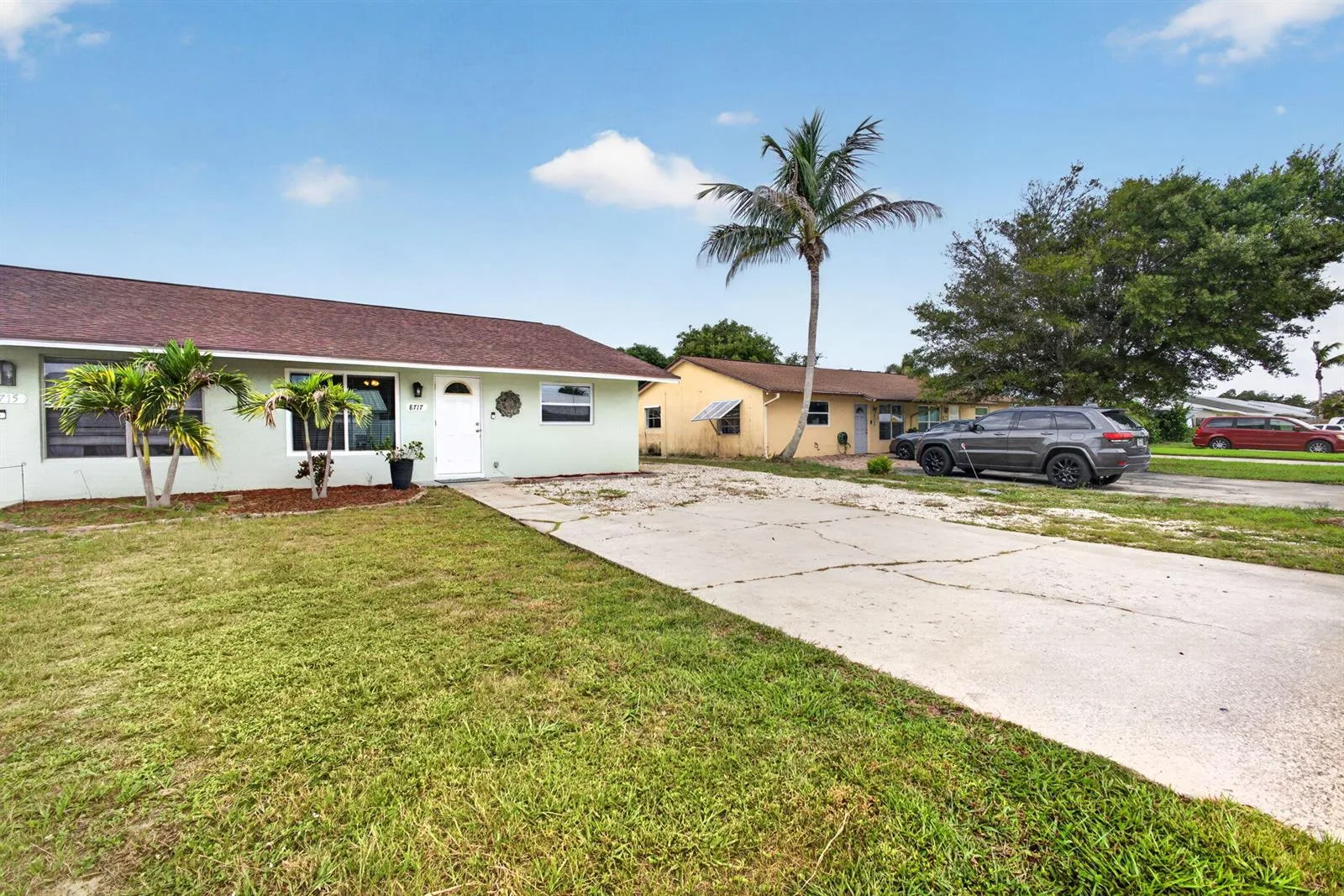 8717 SE SANDY Lane, Hobe Sound, FL 33455 photo 2
