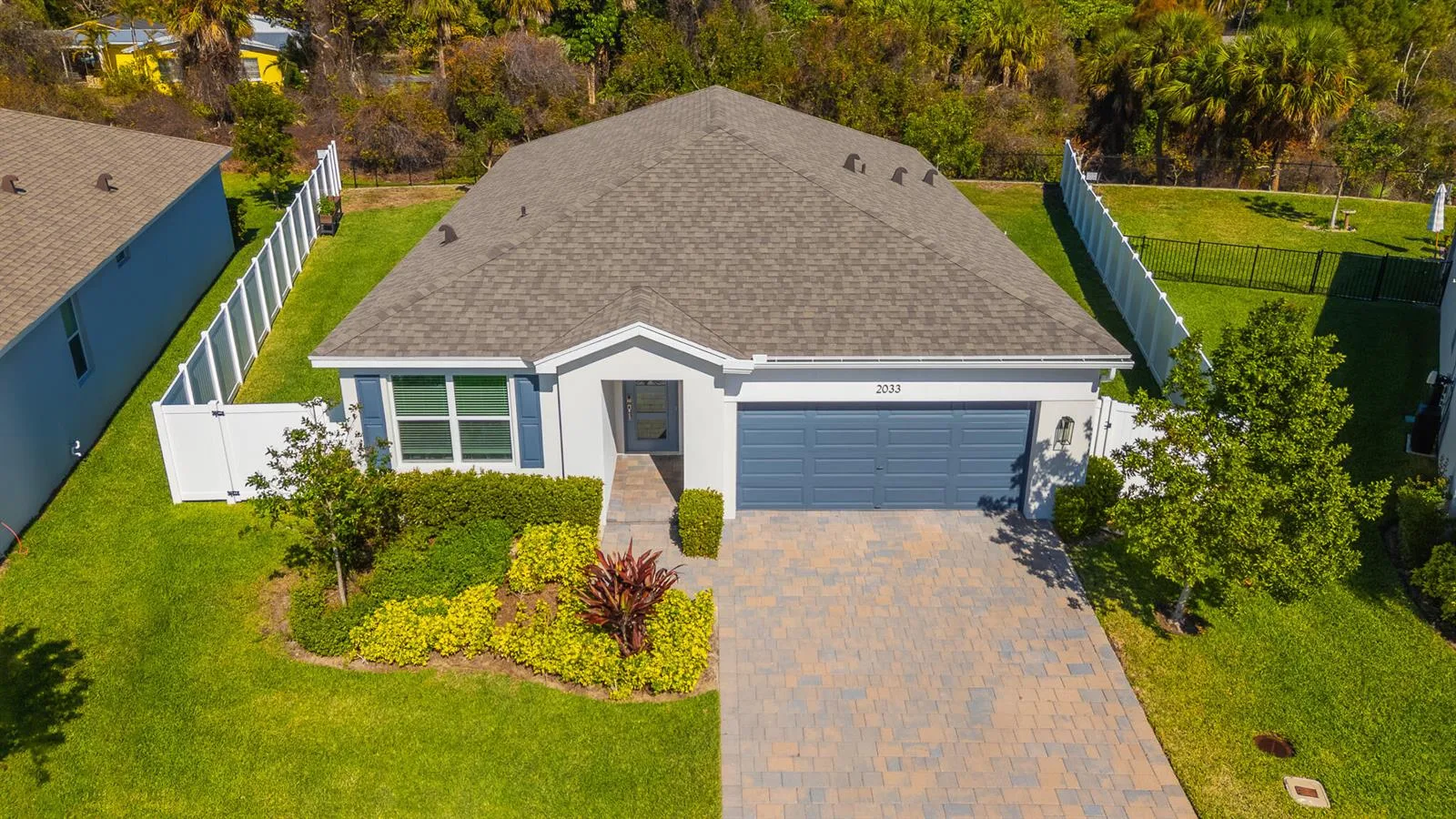 2033 NE Ocean Dunes Drive, Jensen Beach, FL 34957 photo 2