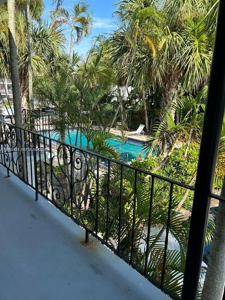 645 NE 77th St # 16, Miami, FL 33138 photo 2