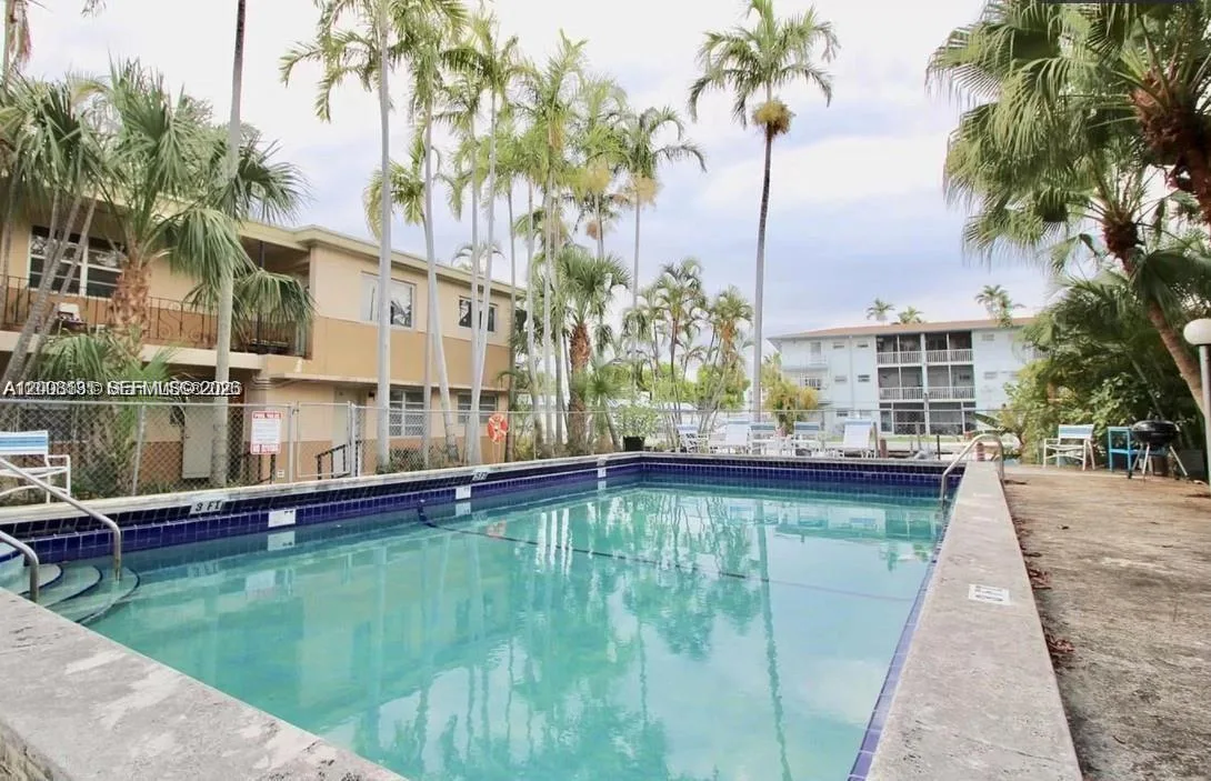 645 NE 77th St # 16, Miami, FL 33138 photo 4