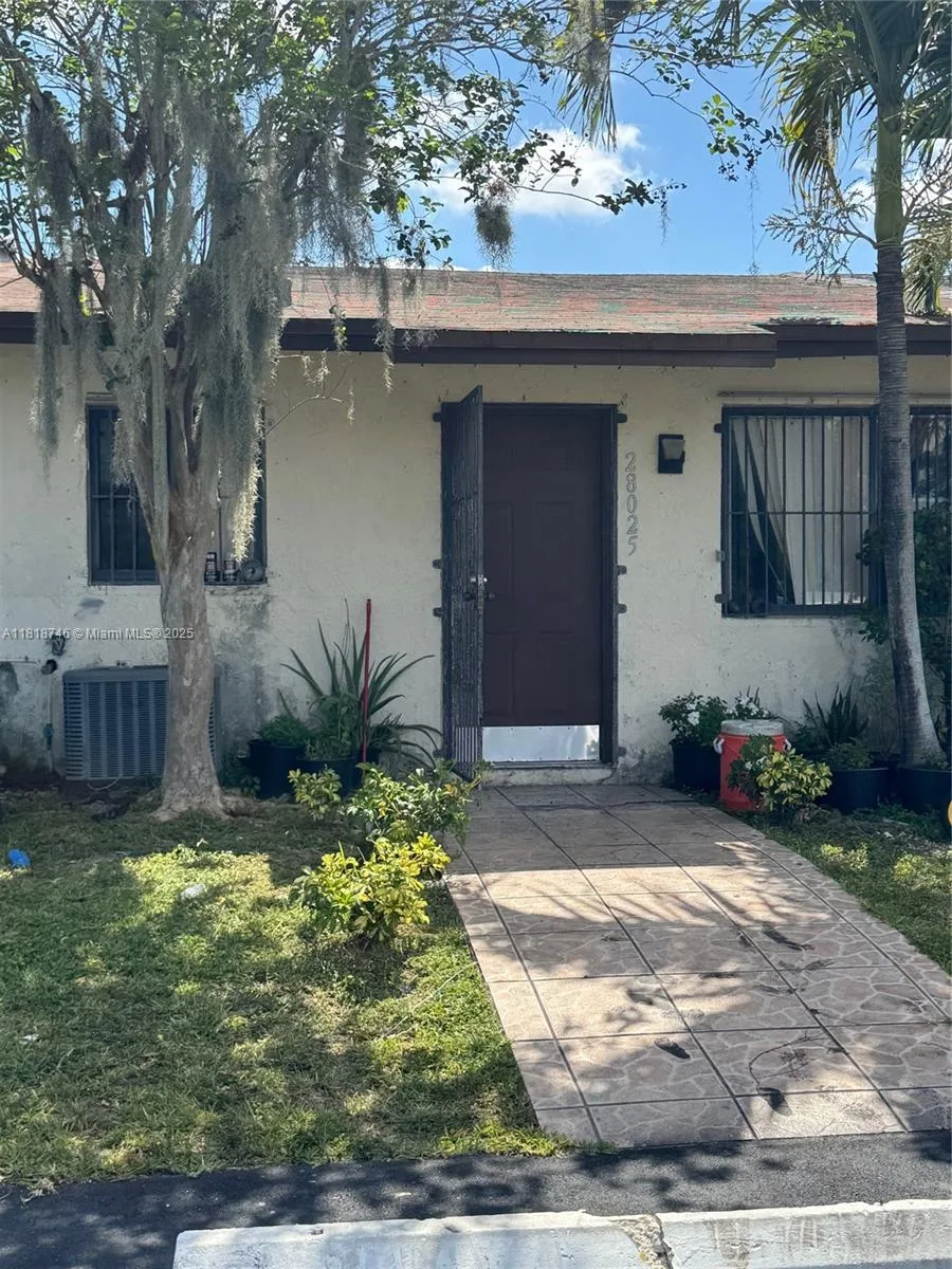 28152 SW 142nd Ct, Homestead, FL 33033 photo 8