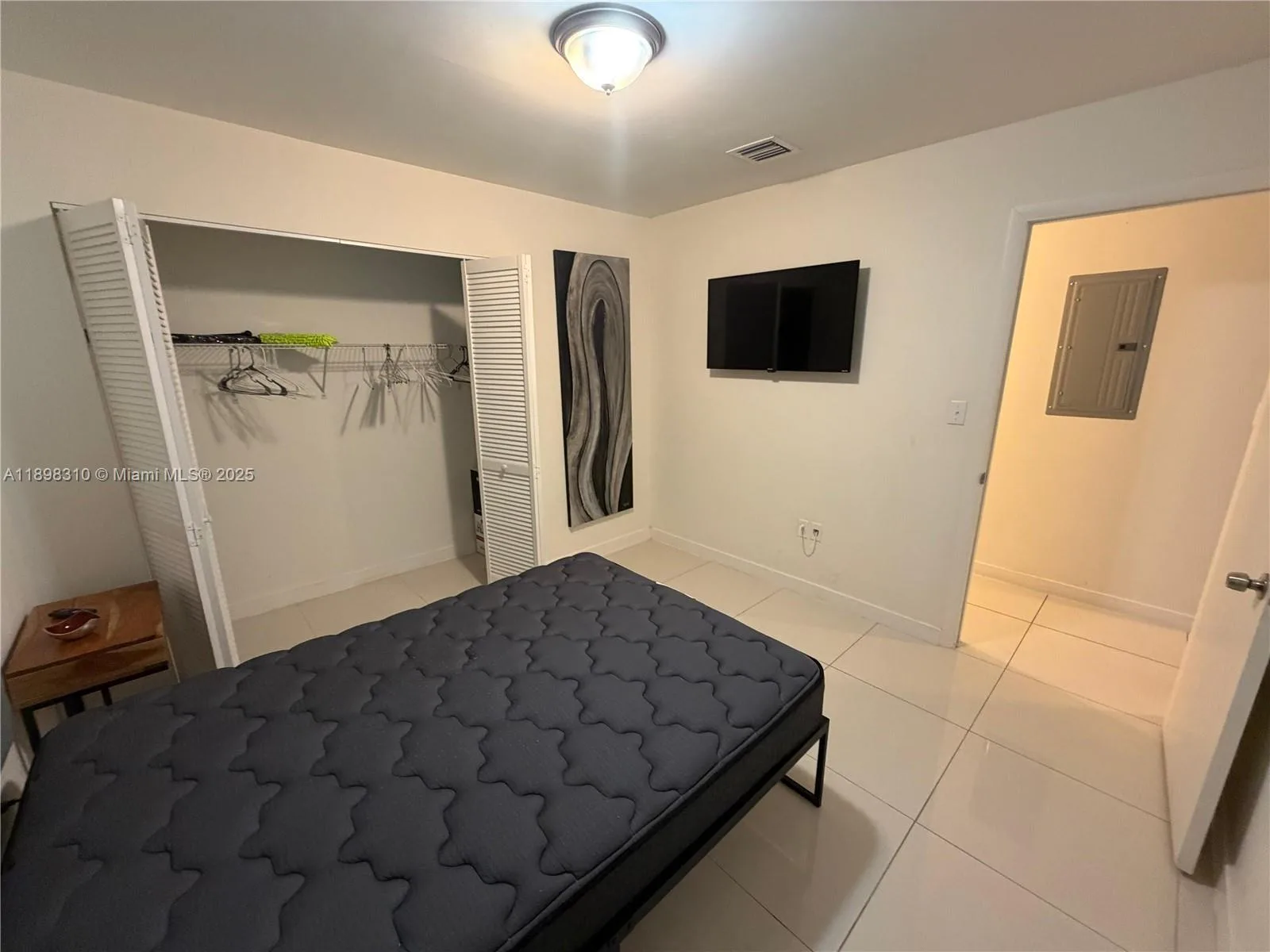 1132 NW 38th St # 1132, Miami, FL 33127 photo 5