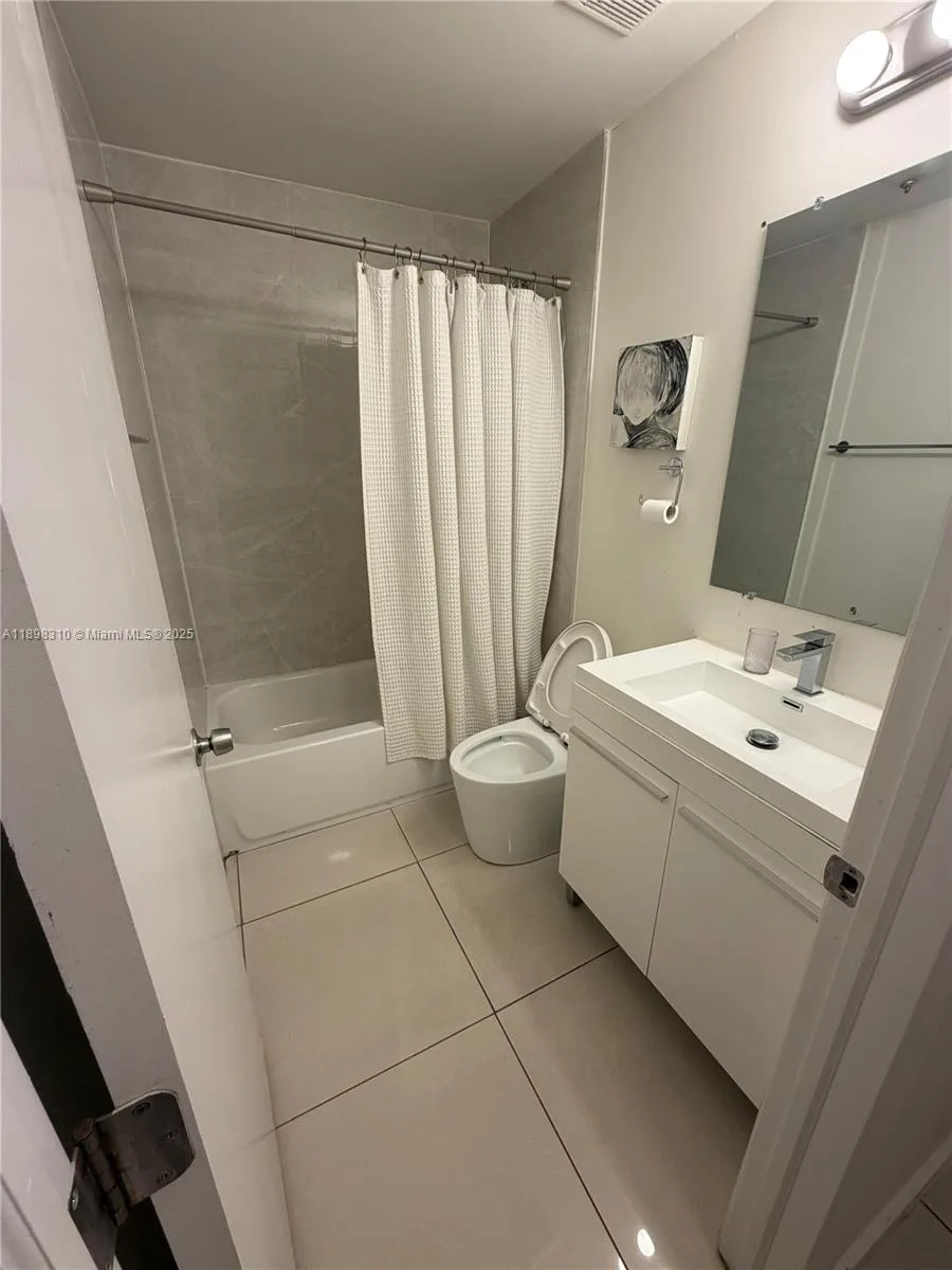 1132 NW 38th St # 1132, Miami, FL 33127 photo 7