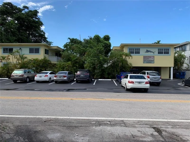 1525 SE 15th Street NE # 2, Fort Lauderdale, FL 33316