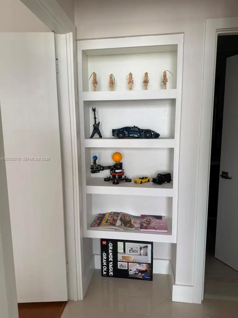 2500 Parkview Dr # 2518, Hallandale Beach, FL 33009 photo 11