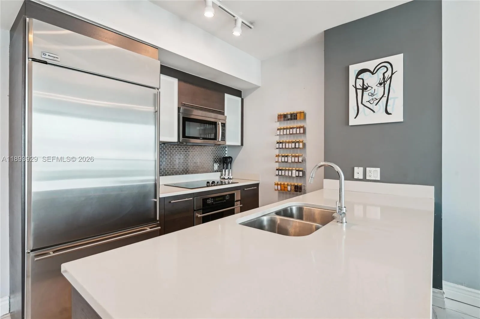 55 SE 6th St # 1608, Miami, FL 33131 photo 6