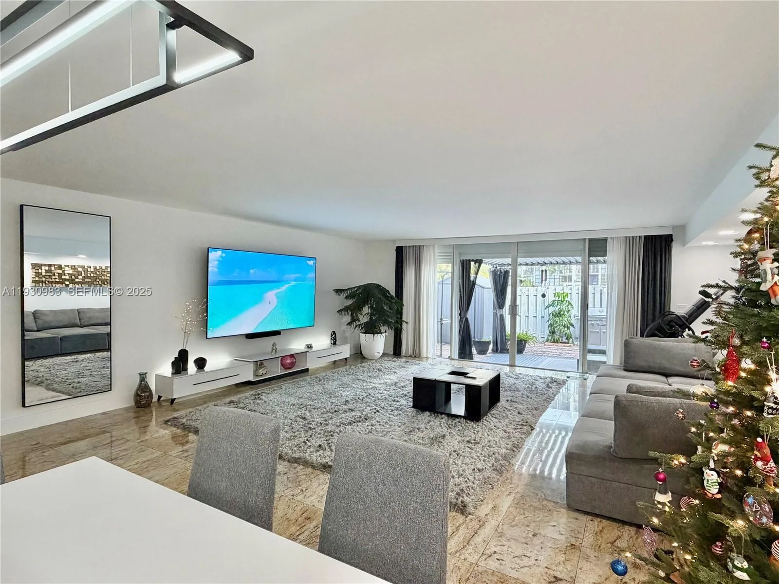 934 NE 27th Ave, Hallandale Beach, FL 33009 photo 10