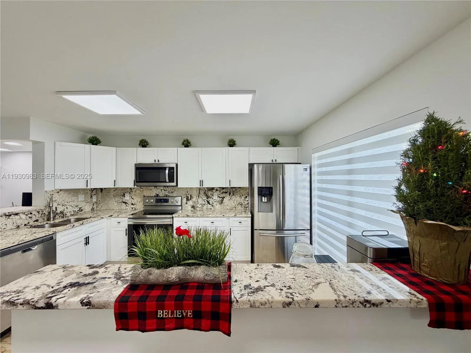 934 NE 27th Ave, Hallandale Beach, FL 33009 photo 13