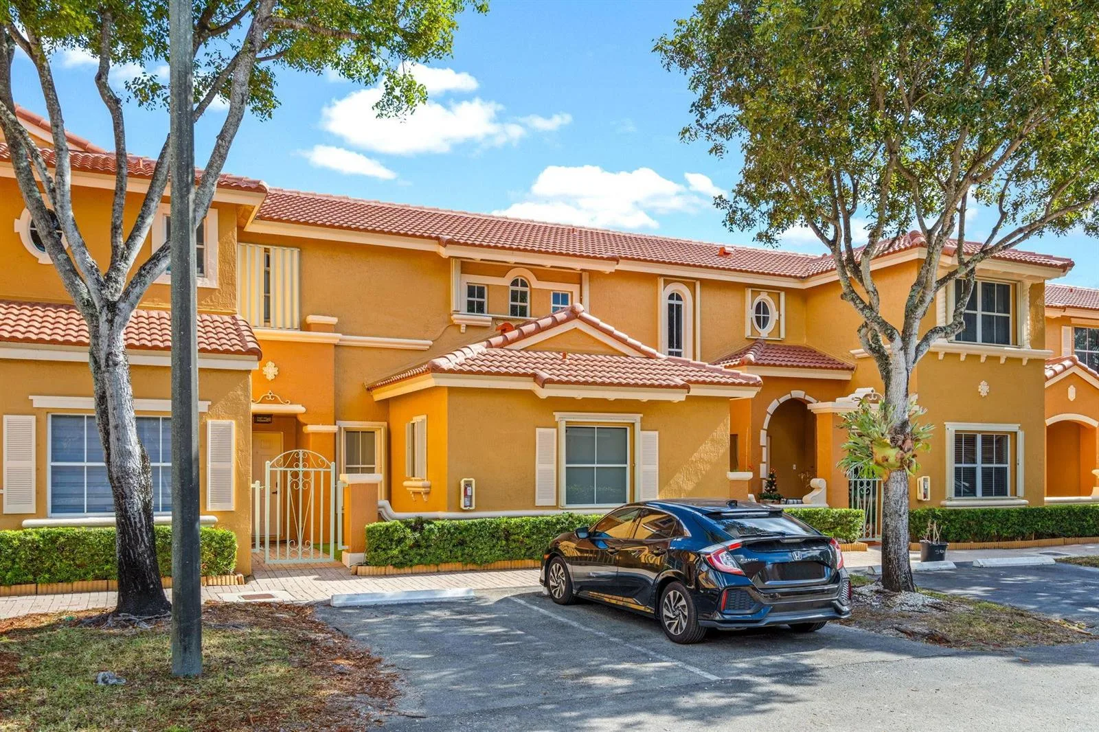 8520 NW 139th Terrace # 1602, Miami Lakes, FL 33016