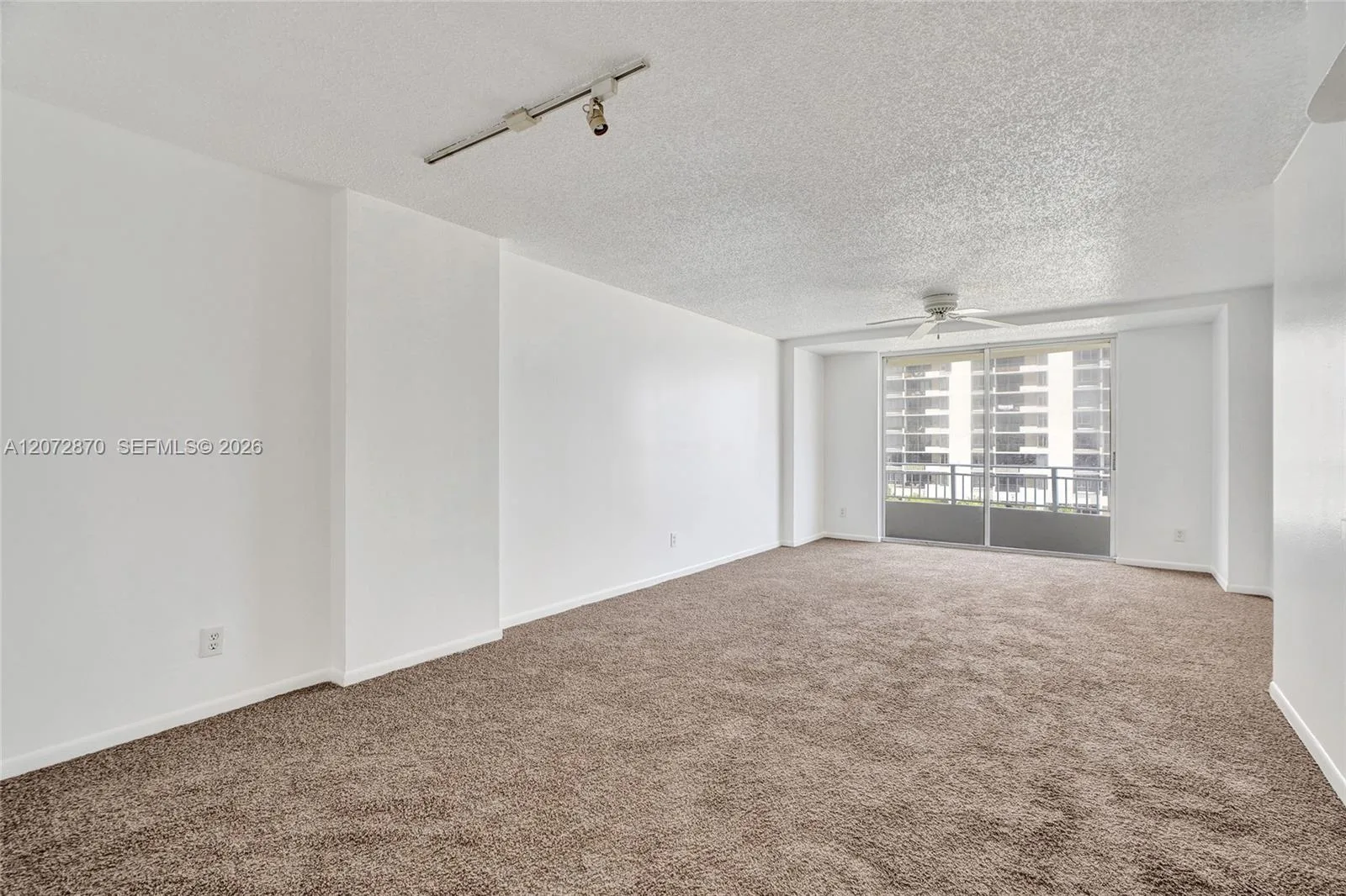 770 Claughton Island Dr # 709, Miami, FL 33131