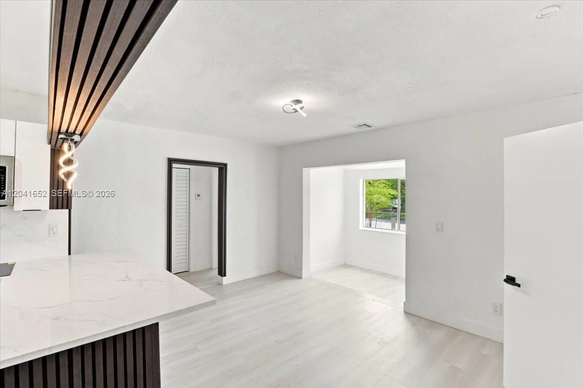 811 NW 65th St, Miami, FL 33150 photo 10