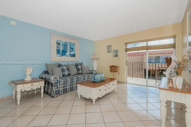 1890 W 56th St # 1423, Hialeah, FL 33012