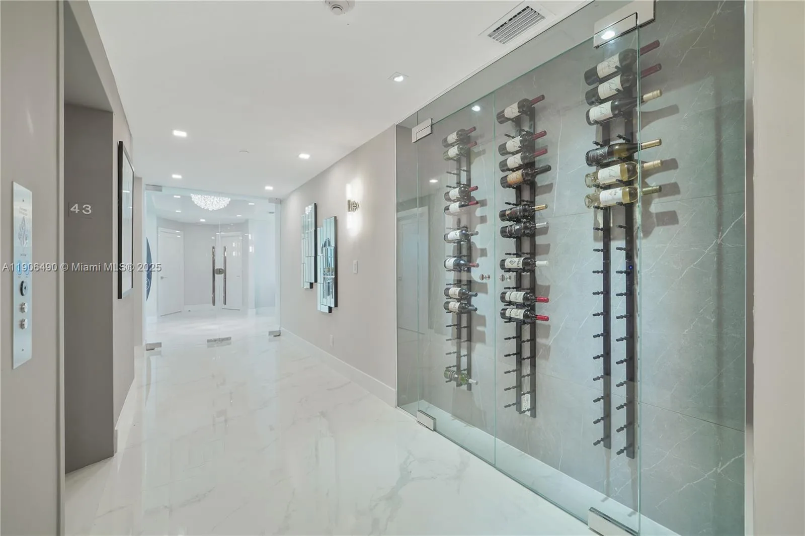 300 S Pointe Dr # 4306, Miami Beach, FL 33139