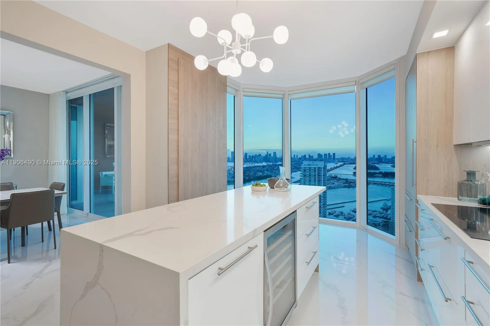300 S Pointe Dr # 4306, Miami Beach, FL 33139 photo 12