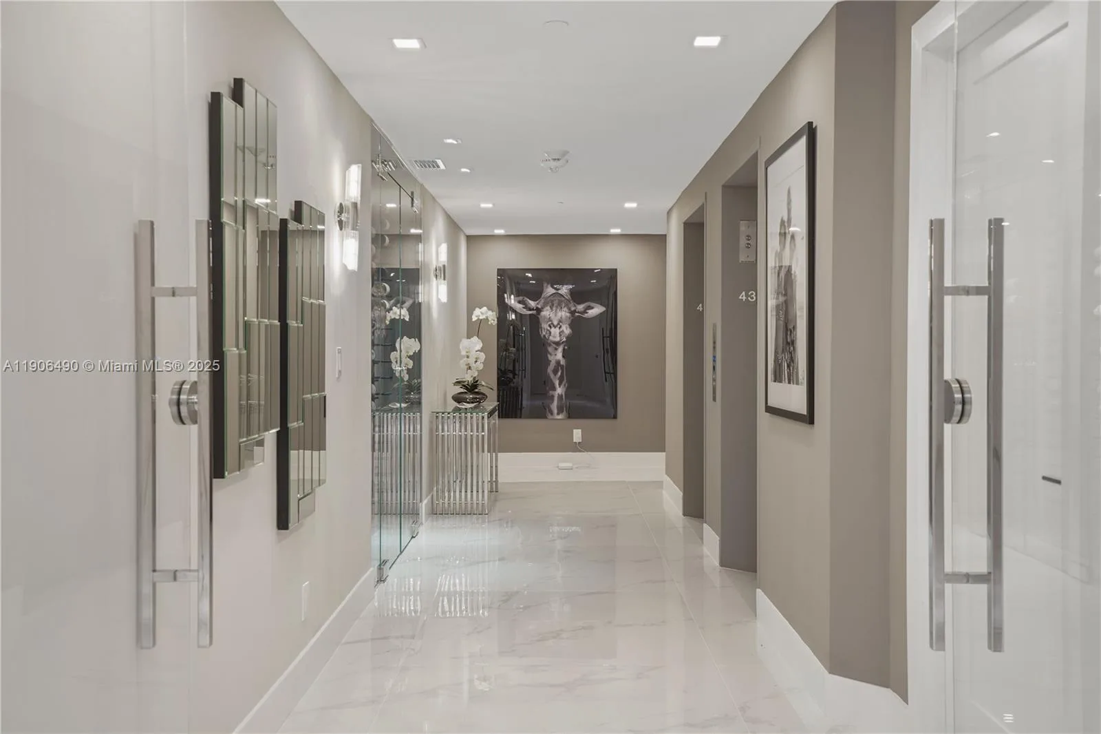 300 S Pointe Dr # 4306, Miami Beach, FL 33139 photo 3