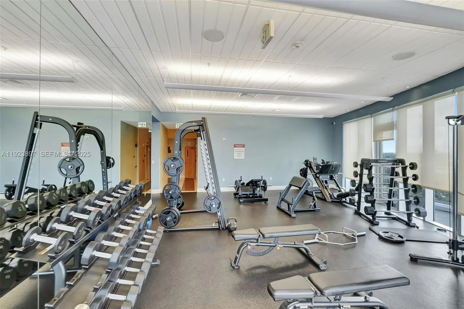 185 SW 7th St # 1612, Miami, FL 33130 photo 9