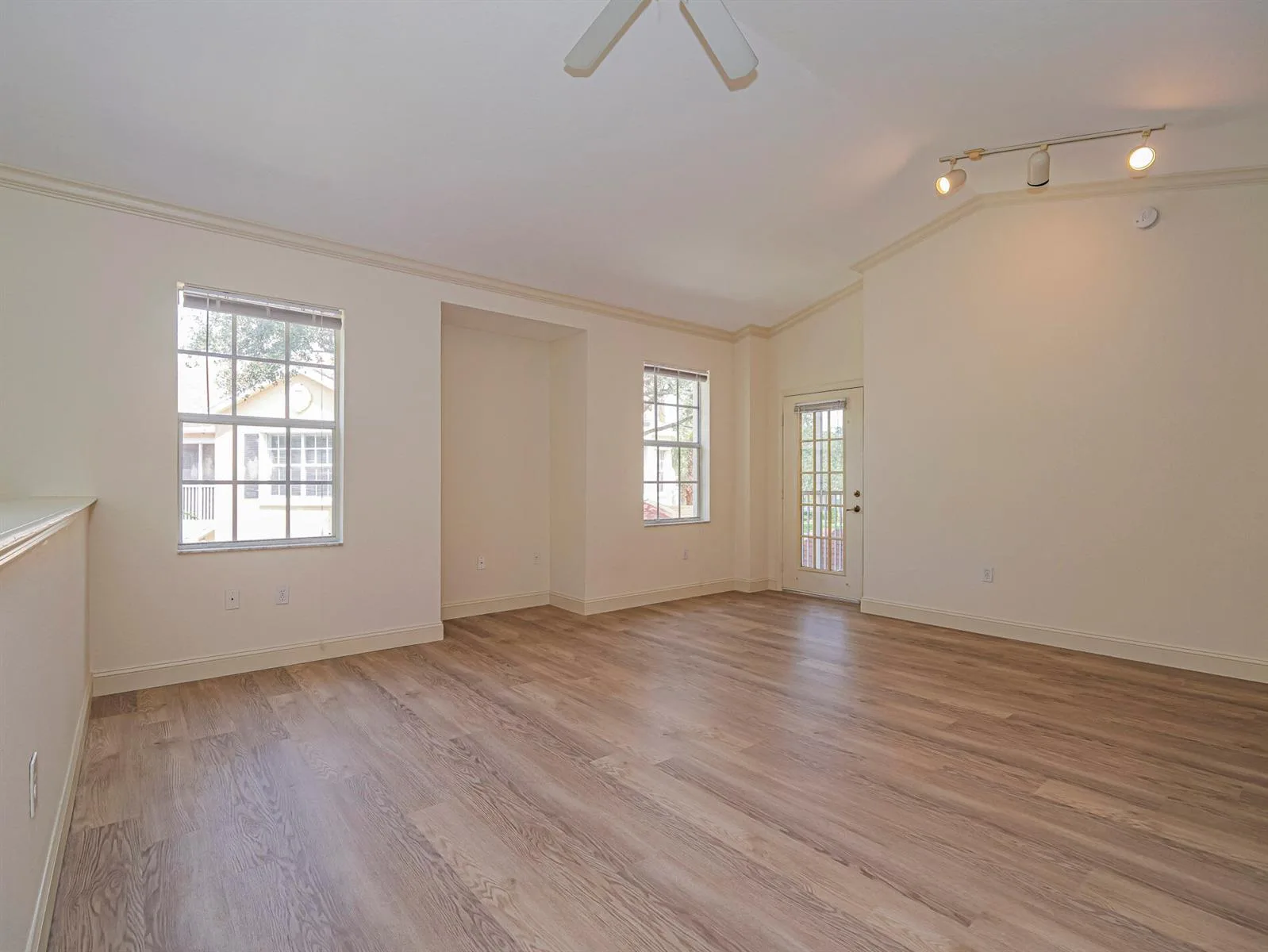 2536 57th Circle, Vero Beach, FL 32966 photo 5