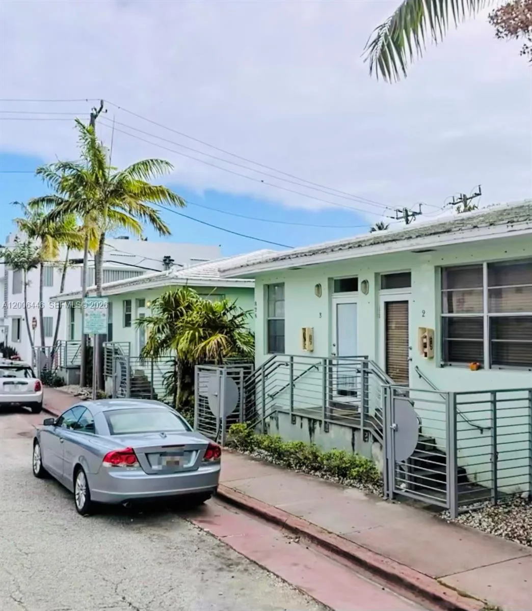 826 7th St # 3, Miami Beach, FL 33139