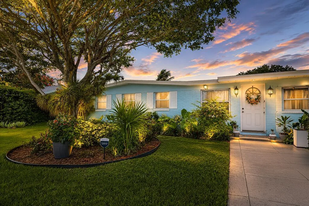 3740 Dunes Road, FL 33410